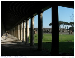 080128_043.Pompei.61.GreatPalaestra-1